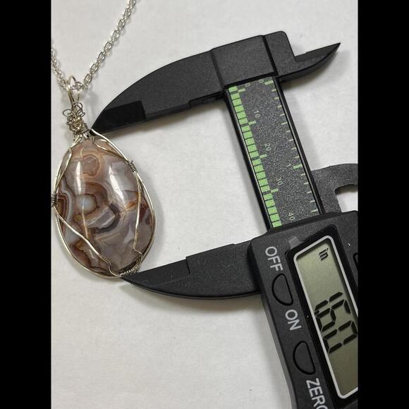Handmade Natural Agate Cabochon Necklace with Wire Wrap Pendant - Picture 2 of 3